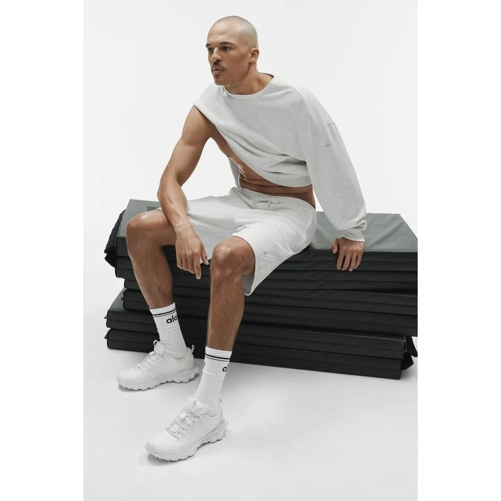 Alo Yoga Unisex Throwback Sock White Black Ribbed Crew Athletic Socks Size M NEW